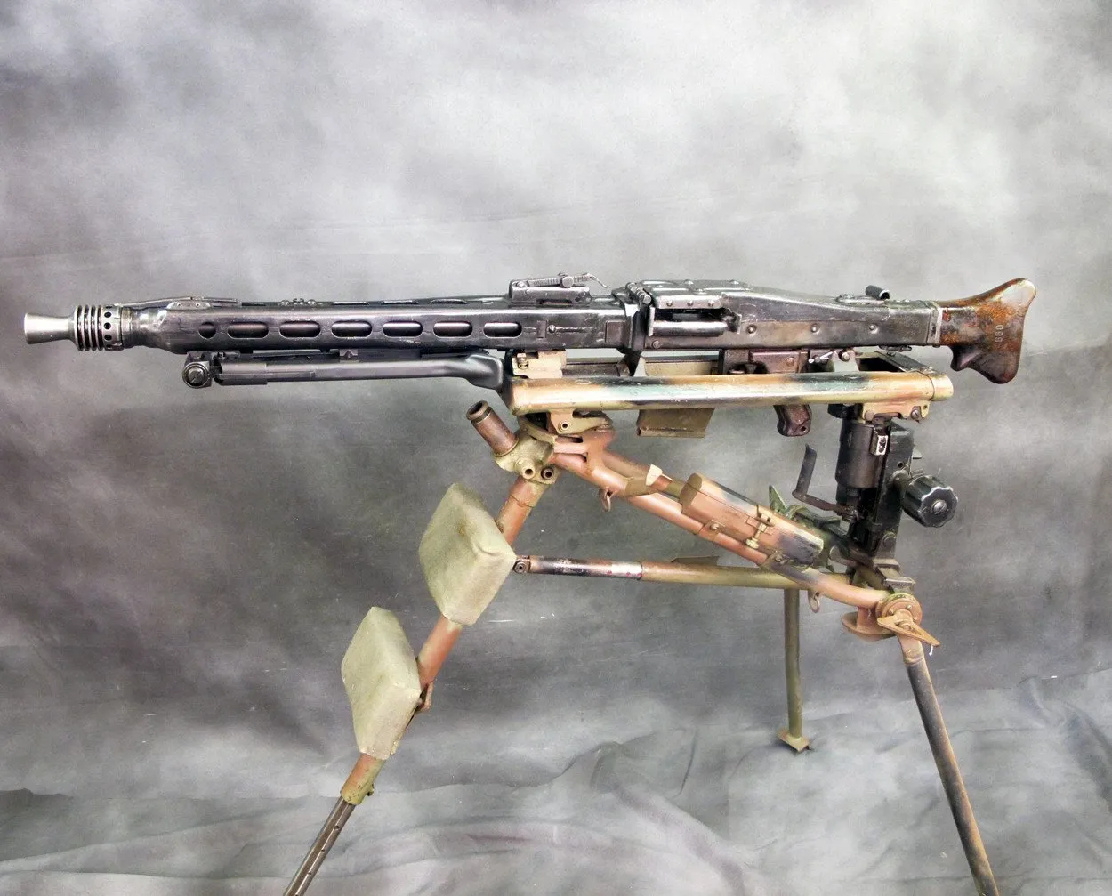 Original German WWII MG 42 Display Machine Gun & Tripod Mount- marked bnz, dated 1943
